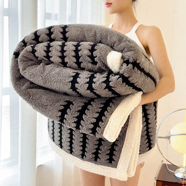Milchfaser-Fleece Wohndecke, geometrisches Muster, verschiedene Größen