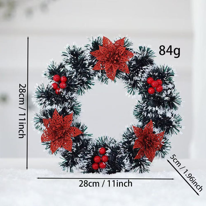 Dekorativer Weihnachtskranz mit festlichen Akzenten