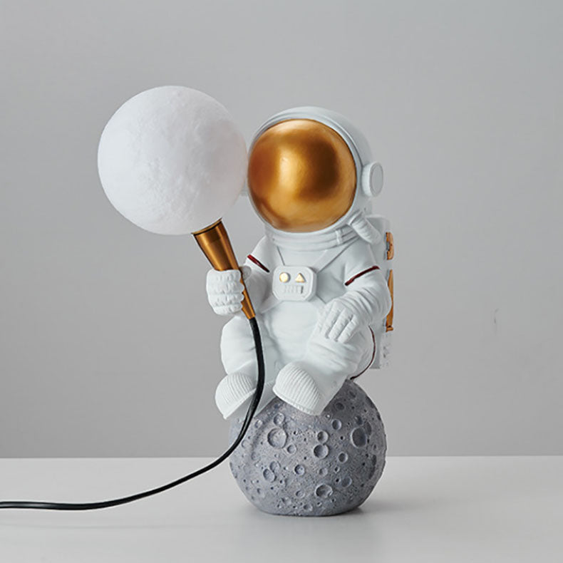 Karnz | CosmoBuddy Astronaut Wandlampe | Kreatives Design | Resin & ABS | LED Schlafzimmerlicht