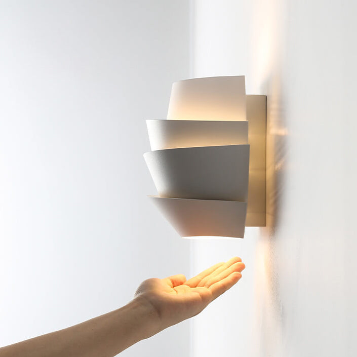 Skandinavische Wandlampe mit doppelten Lichtpunkten - NordGlow | Karnz