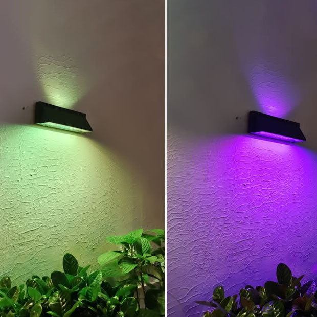 Wasserdichte, rechteckige LED-Wandleuchte für den Außenbereich mit Solarbetrieb, ideal für Terrasse und Garten.