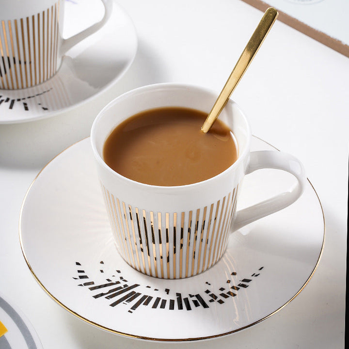 Bewegte Spiegelung, kreative Kaffeetasse, Spiegelreflexion, Kaffeebecher