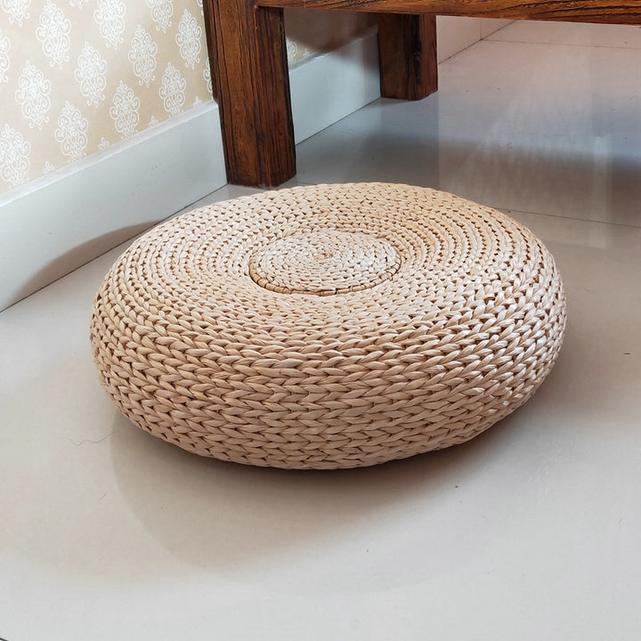 Handgefertigter Sitzpuff Aus Naturmaterial Karnz
