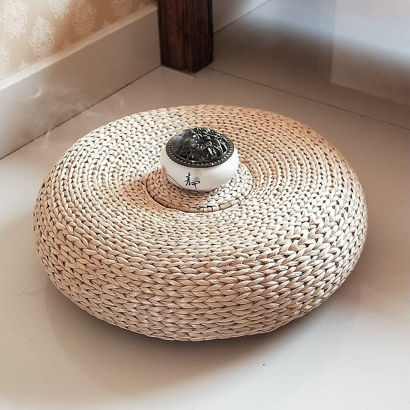 Handgefertigter Sitzpuff Aus Naturmaterial Karnz