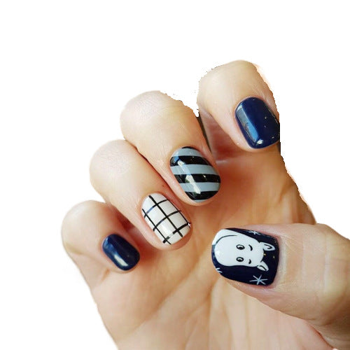 Künstlerisches Press-On-Nagelset mit einzigartigen Mustern