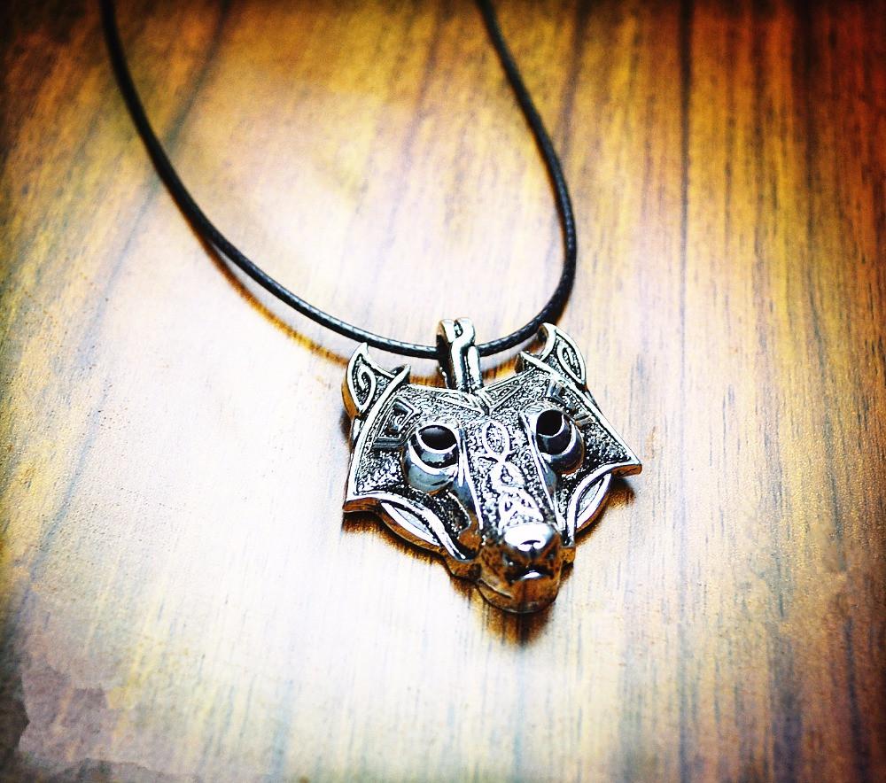 Norse Wolf Head Necklace - Kostenloser Versand! | Karnz