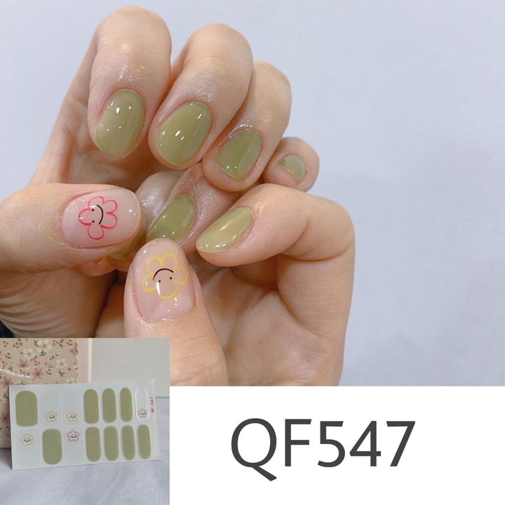 Künstliche Nagelkunst mit Sterndesign Karnz