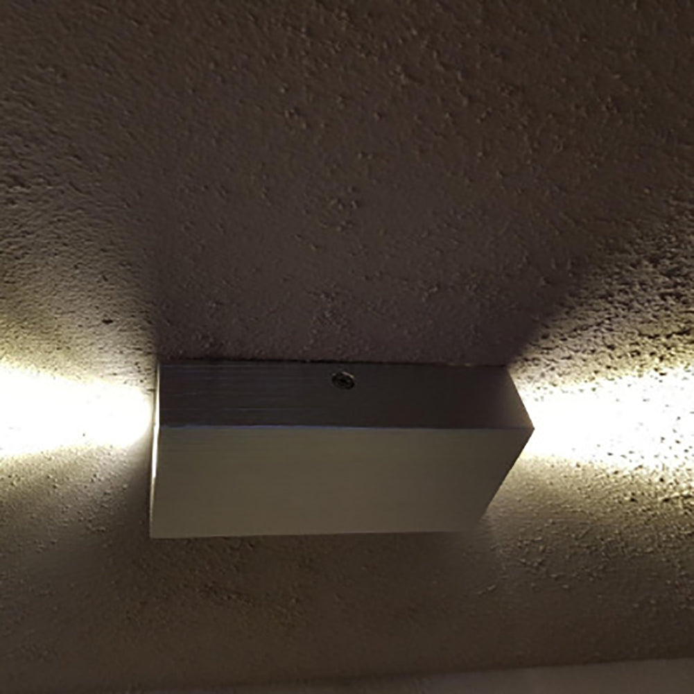 Moderne Einfachheit Wasserfest Aluminium Kubische LED Wandlampe Für Außenpatio | Karnz