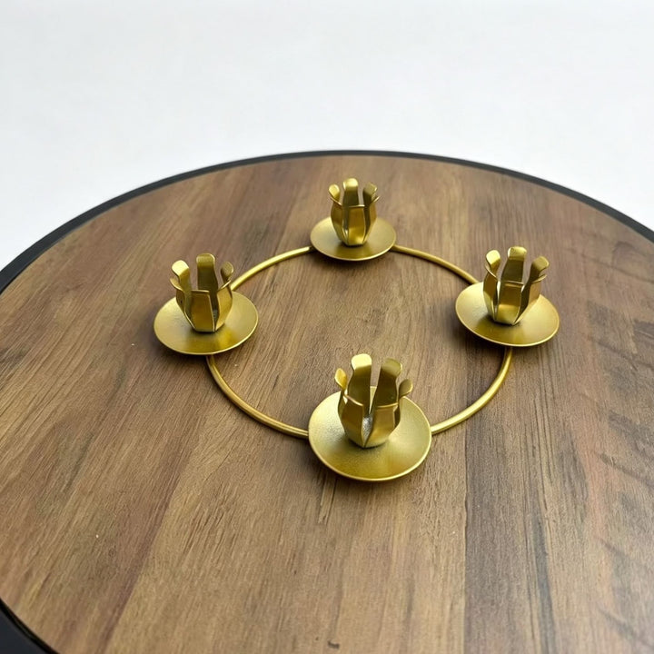 Metall-Kerzenhalter im Kranz-Design