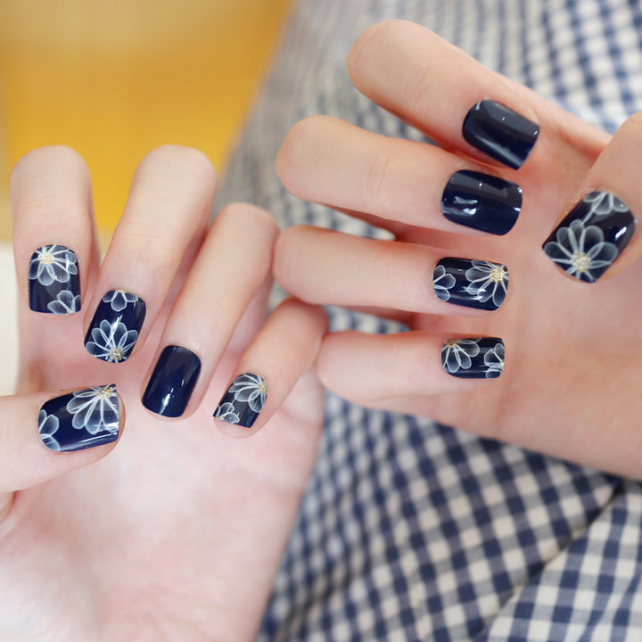 Künstlerisches Floral Press-On Nagelset