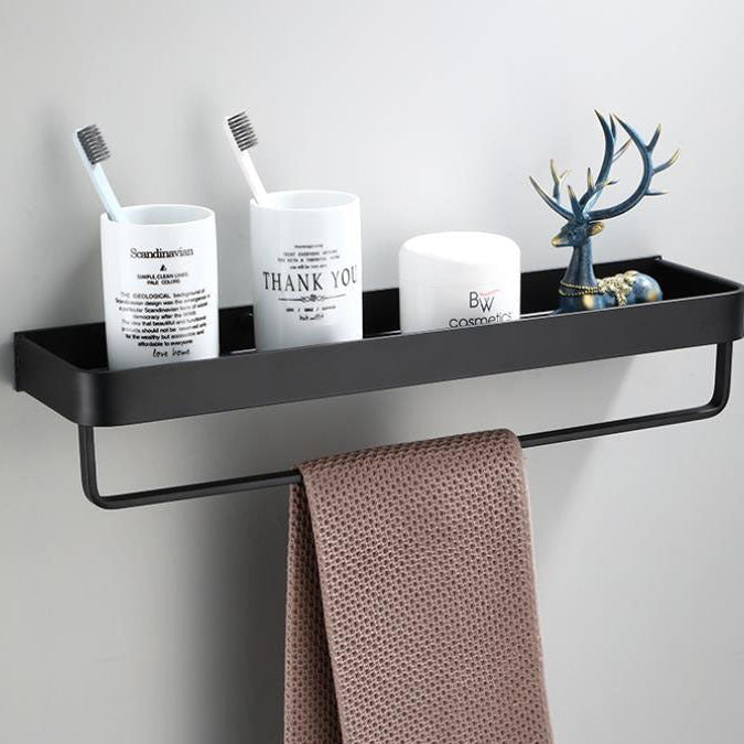Kellan Wandmontiertes Badezimmerregal Schwarz | Karnz