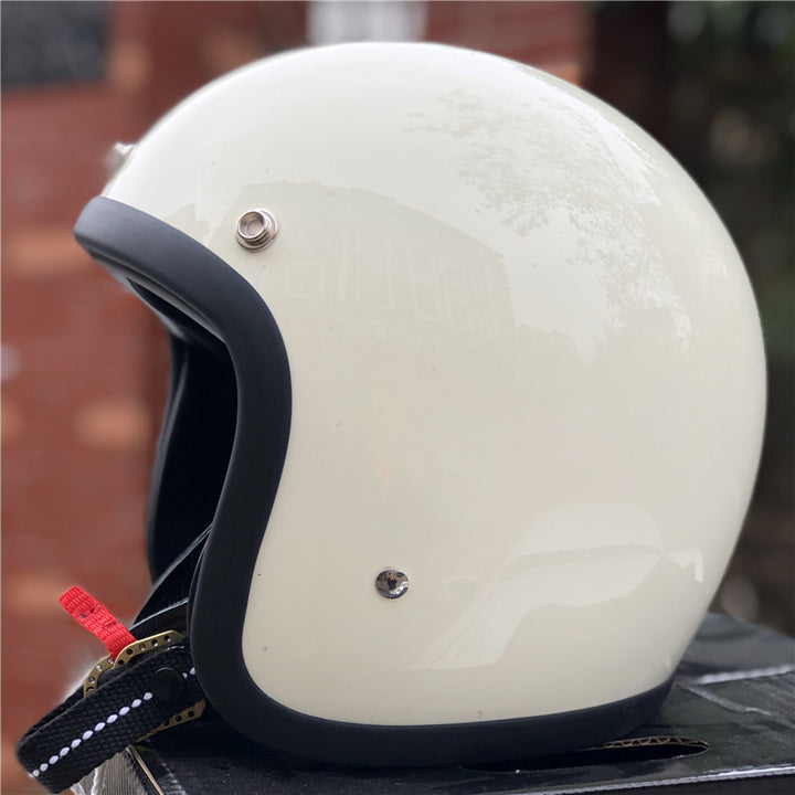Klassischer Halbschalen-Motorradhelm Karnz