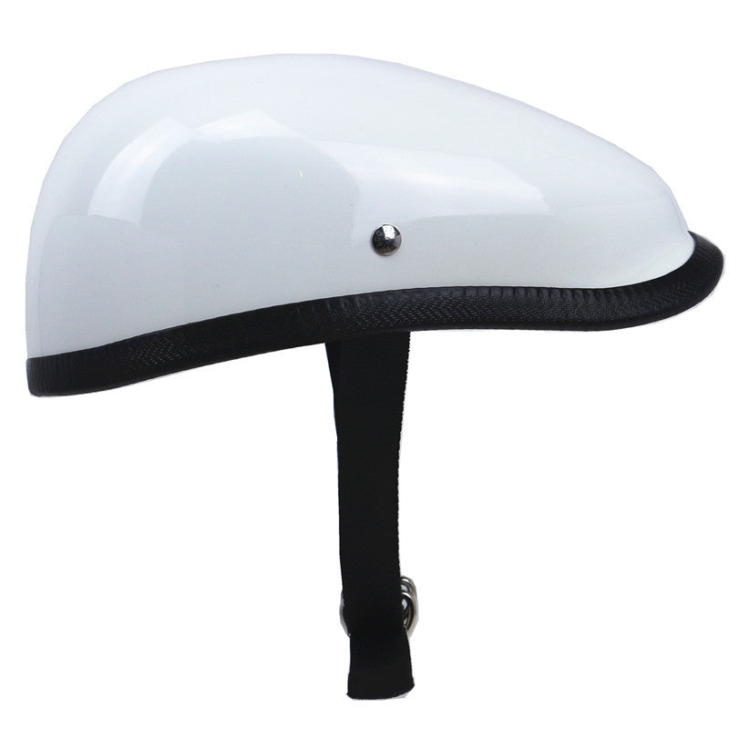 Stylischer Low-Profile Motorradhelm Karnz