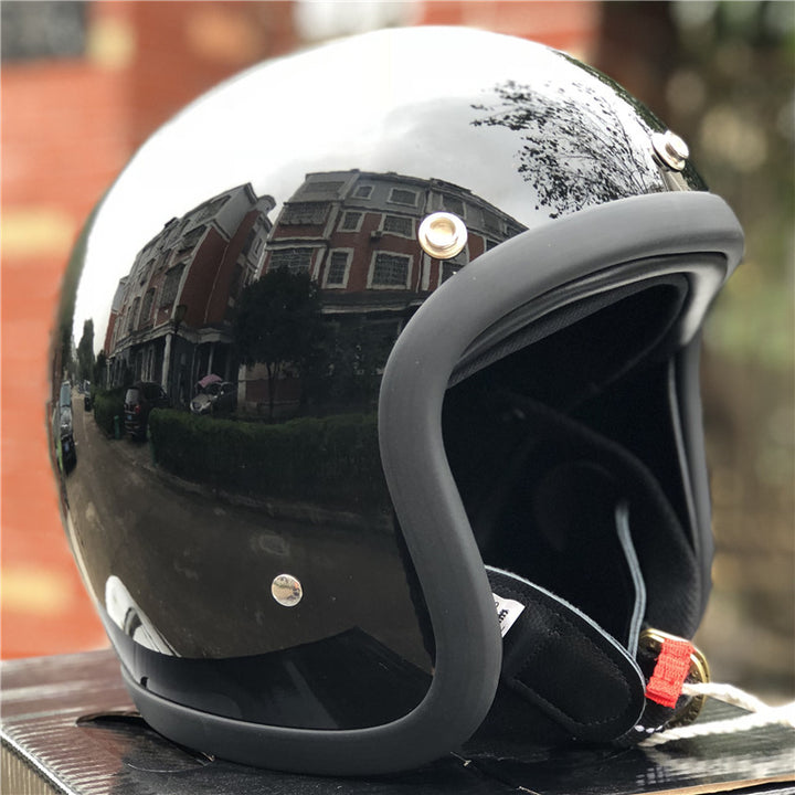 Klassischer Cruiser Motorrad Sicherheitshelm Karnz