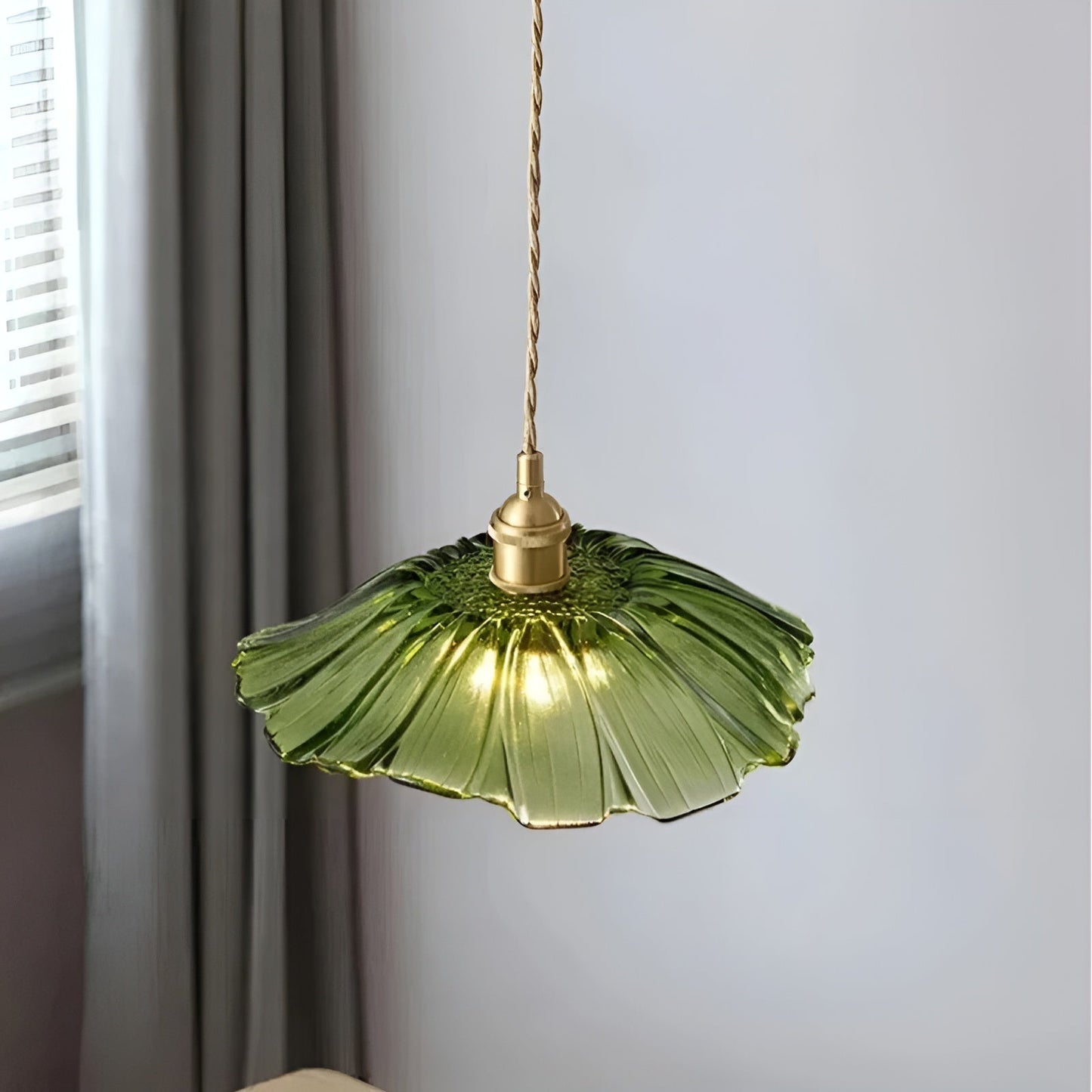 Hängeleuchte mit floralem Motiv – Warmes Licht & stilvolles Design | Für Ihr Zuhause | Karnz