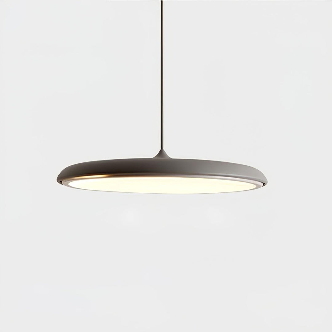 Hängelampe mit schlichter Form für moderne Interieurs