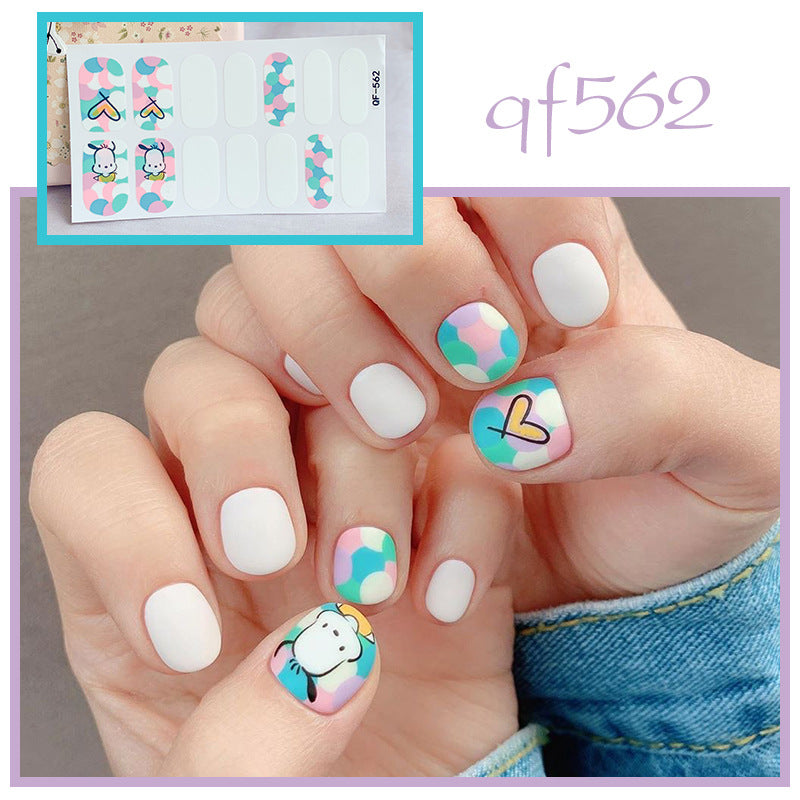 Künstliche Nagelkunst mit Smileys und Herzen Karnz