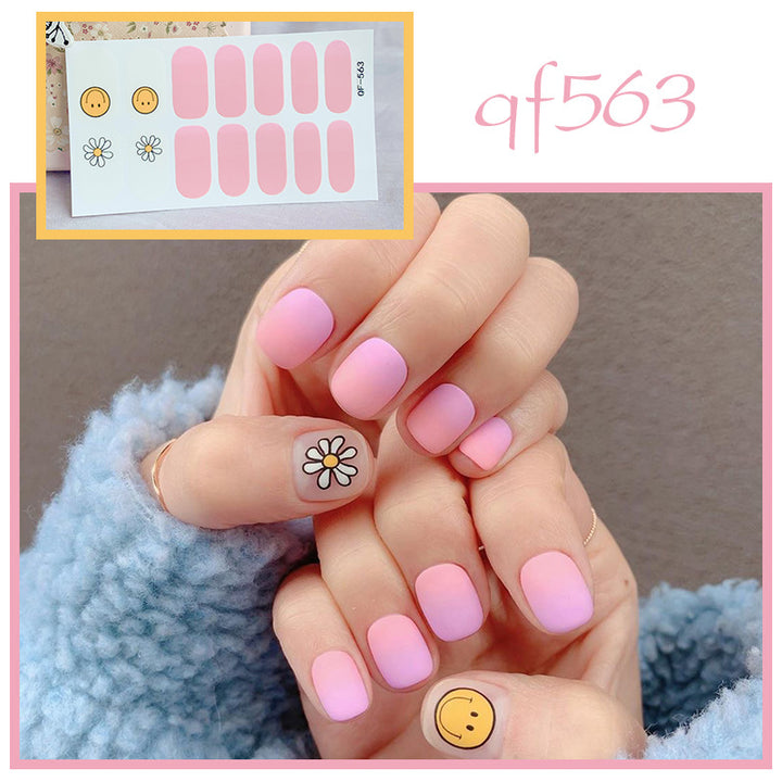 Künstliche Nagelkunst mit Smileys und Herzen Karnz