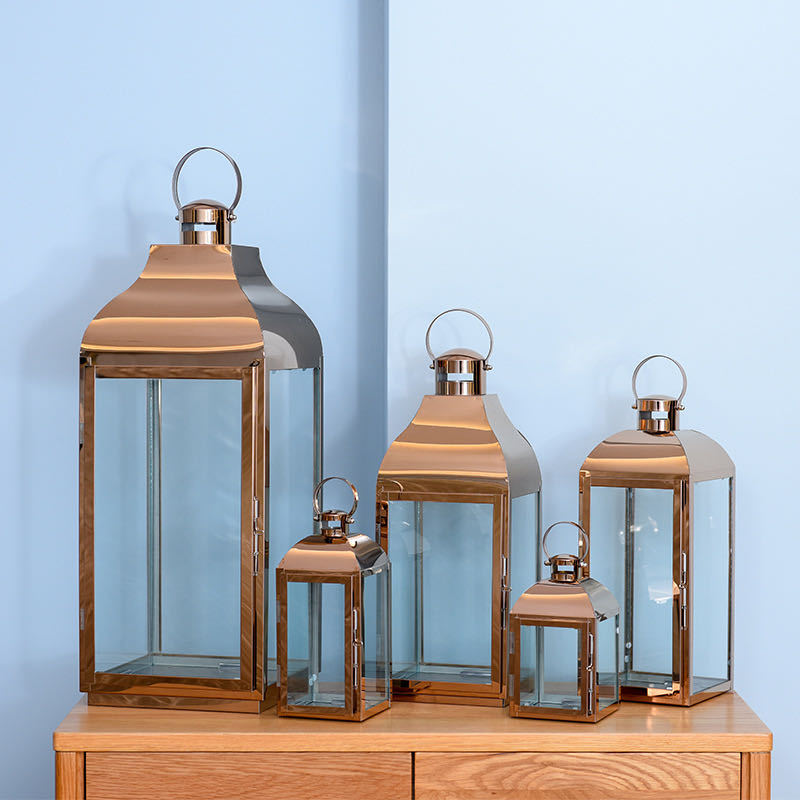 Glas-Paneled Metalllaternen-Trio mit Tragegriffen Karnz