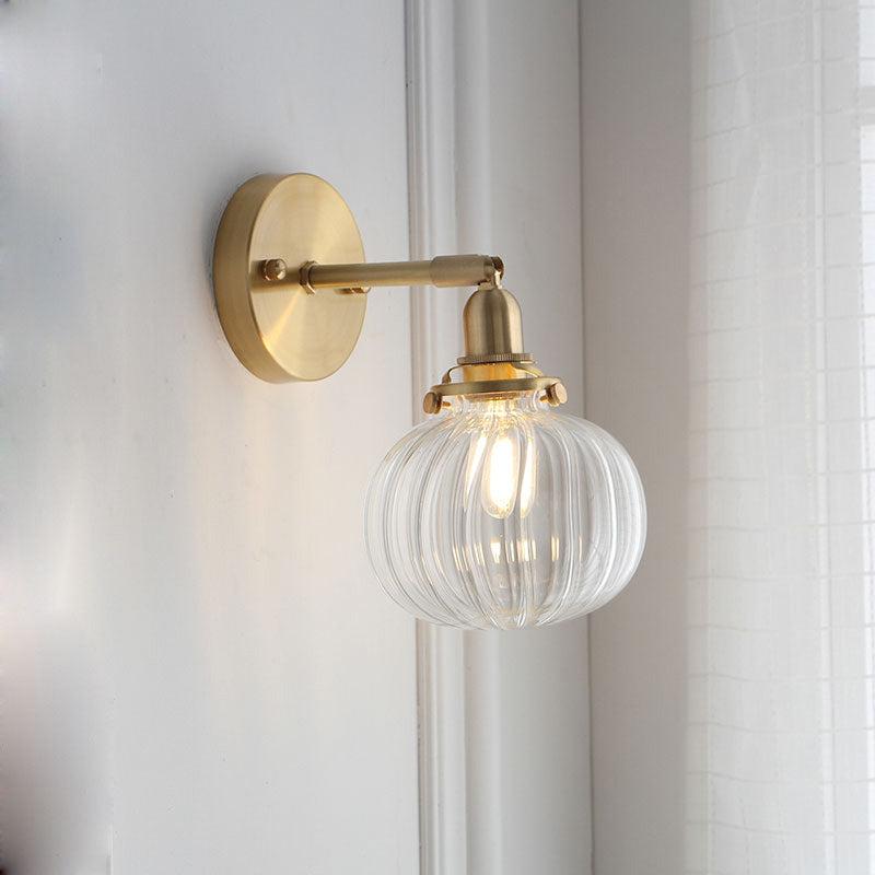1 Kopf Wandmontierte Lampe Kolonial Orb Klar/Cognac Prismen Glas Wandleuchte Beleuchtungseinrichtung in Gold | Karnz