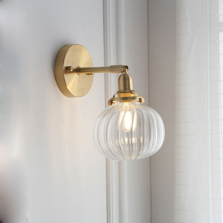 1 Kopf Wandmontierte Lampe Kolonial Orb Klar/Cognac Prismen Glas Wandleuchte Beleuchtungseinrichtung in Gold | Karnz