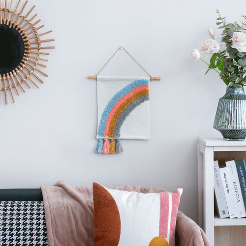Gewebter Wandbehang mit handgetuftetem Regenbogenmotiv, Baumwollmix und dekorativen Quasten Karnz