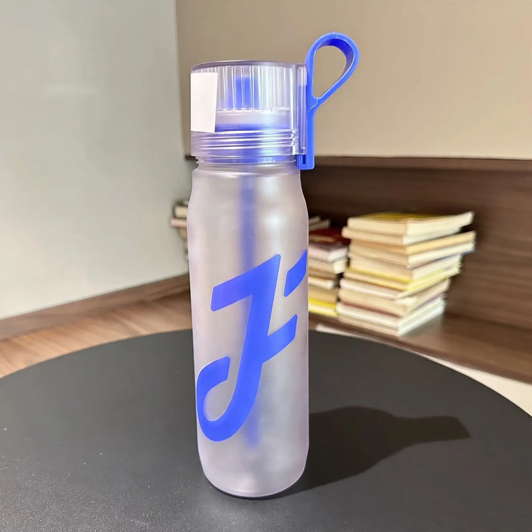 Tritan-Trinkflasche mit Aromaring, 650 ml, mit Strohhalm