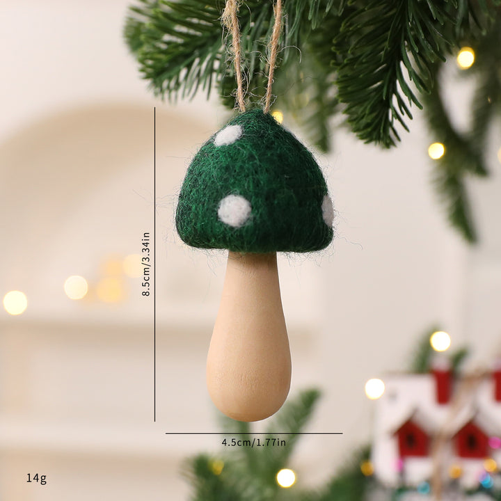 Weihnachtlicher Wichtel-Anhänger aus Filz