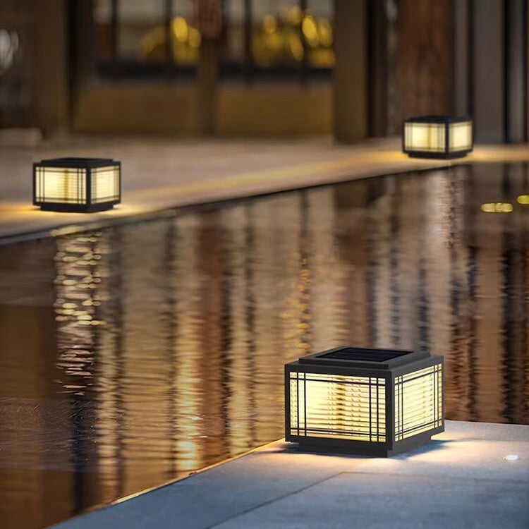 Traditionelle chinesische quadratische Aluminium-Glas 1-Licht Post Kopf Licht für Garten | Karnz