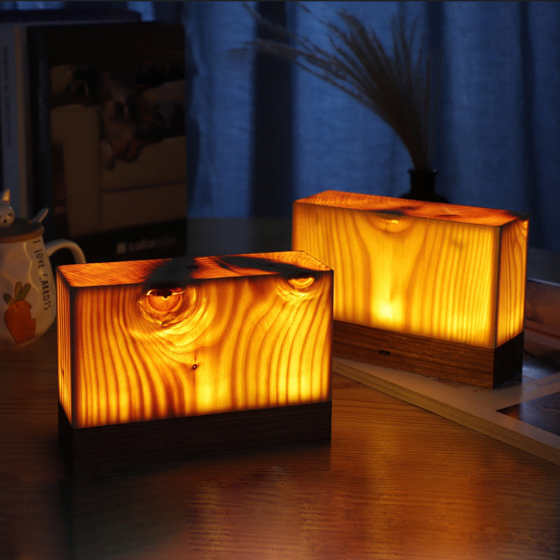 Stylische LED Tischlampe - WoodGlow | Karnz