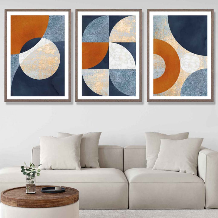 Abstraktes geometrisches Set aus 3 gerahmten Kunstdrucken in Marineblau, Orange und Gold