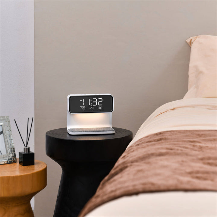 3-in-1 Nachttischlampe Ladegerät Uhr | Karnz
