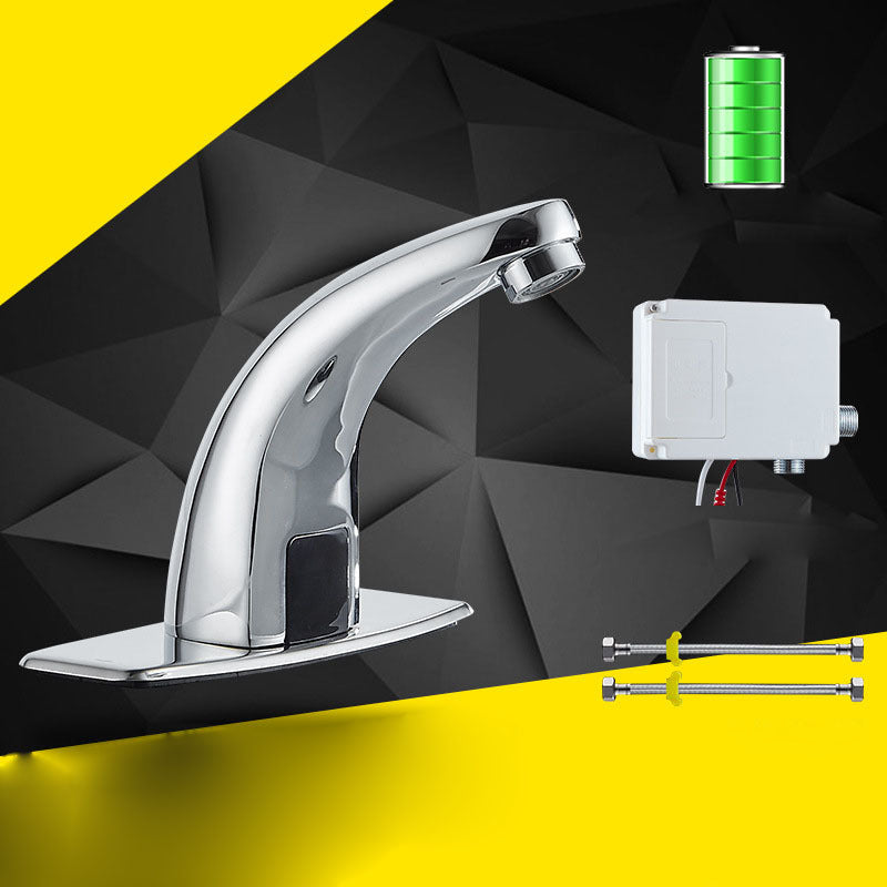Automatischer berührungsloser Badezimmerspülenwasserhahn. | Karnz