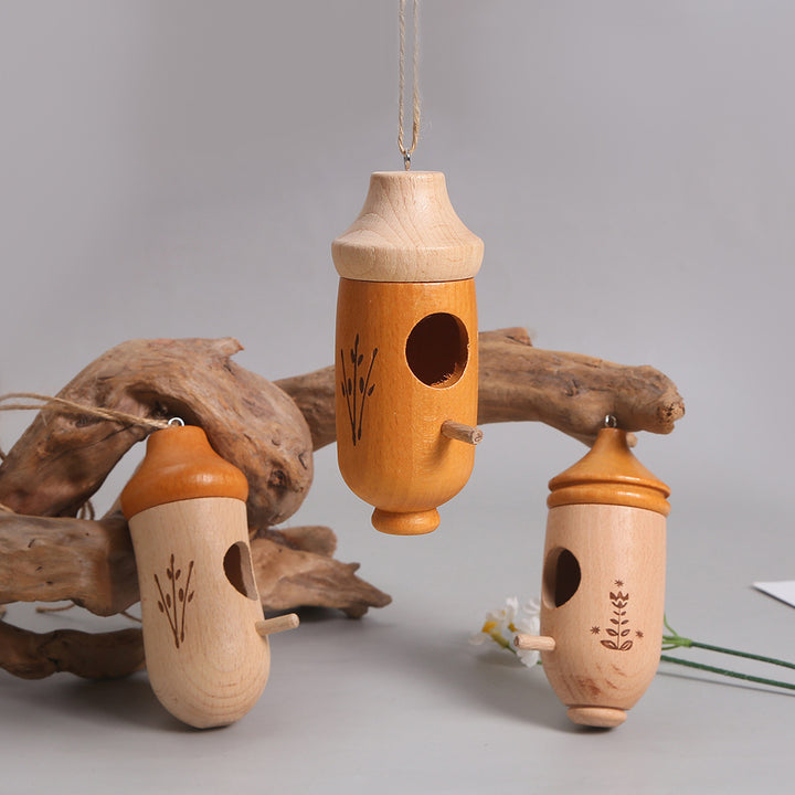 Hängendes Mini-Vogelhaus aus Holz für den Garten