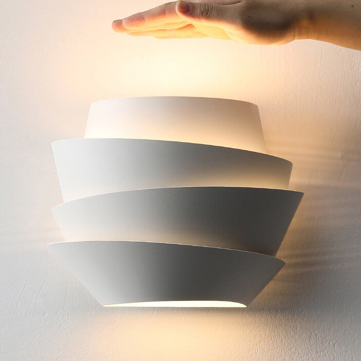 Skandinavische Wandlampe mit doppelten Lichtpunkten - NordGlow | Karnz