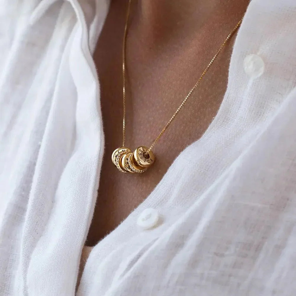Karnz | 18k personalisierte Name zierliche Diamant Disc Halskette
