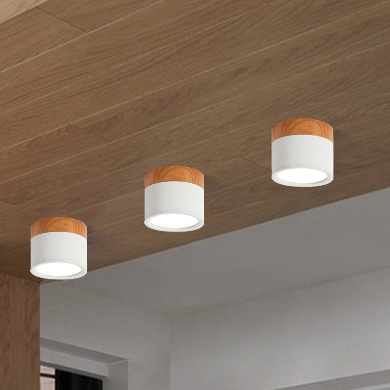 Moderne Macaron Deckenlampe – Kompakte Metall/Holz Deckenleuchte für Küche und Bar in Gelb, Karnzau und Schwarz | Karnz