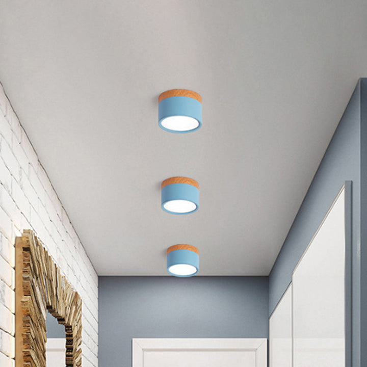 Moderne Macaron Deckenlampe – Kompakte Metall/Holz Deckenleuchte für Küche und Bar in Gelb, Karnzau und Schwarz | Karnz