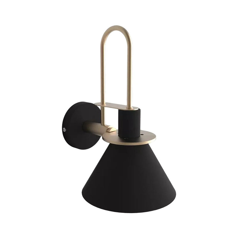 Schwarz/Weiß/Grün Kegel Wandlampe Macaron 1-Licht Metall Wandleuchte mit gebogenem Arm für Schlafzimmer, Warm/weißes Licht | Karnz