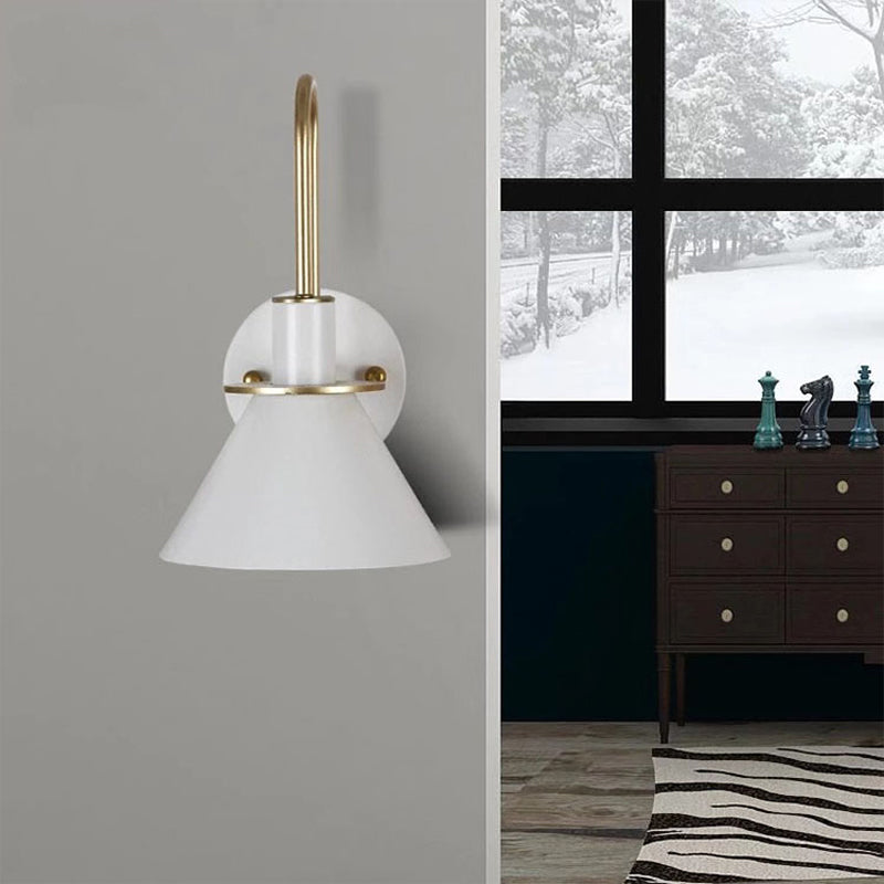 Schwarz/Weiß/Grün Kegel Wandlampe Macaron 1-Licht Metall Wandleuchte mit gebogenem Arm für Schlafzimmer, Warm/weißes Licht | Karnz