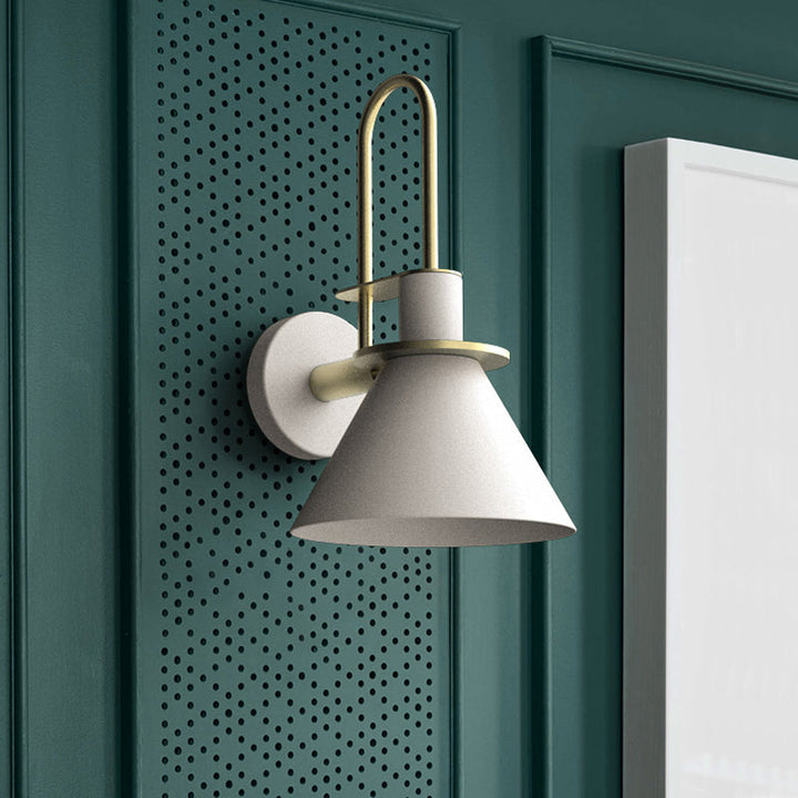 Schwarz/Weiß/Grün Kegel Wandlampe Macaron 1-Licht Metall Wandleuchte mit gebogenem Arm für Schlafzimmer, Warm/weißes Licht | Karnz