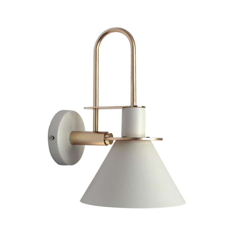Schwarz/Weiß/Grün Kegel Wandlampe Macaron 1-Licht Metall Wandleuchte mit gebogenem Arm für Schlafzimmer, Warm/weißes Licht | Karnz