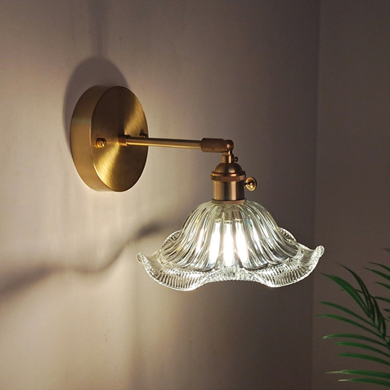 Eisen Messing-Finish Wandleseleuchte Schwenkarm 1-Licht Industrielle Wandlampe mit Blüte/Schale Klarglas-Schirm | Karnz