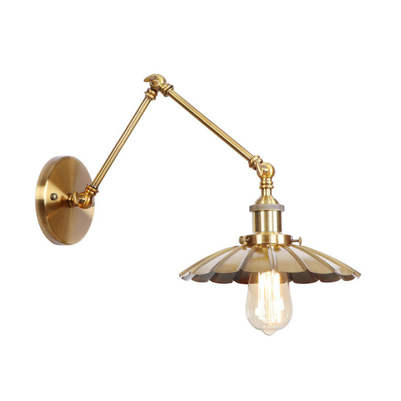 Wandleuchte aus Messing, geschwungen/horn-/kegelförmig, einzelne 15/20 cm breite antike Wandlampe mit Schwenkarm