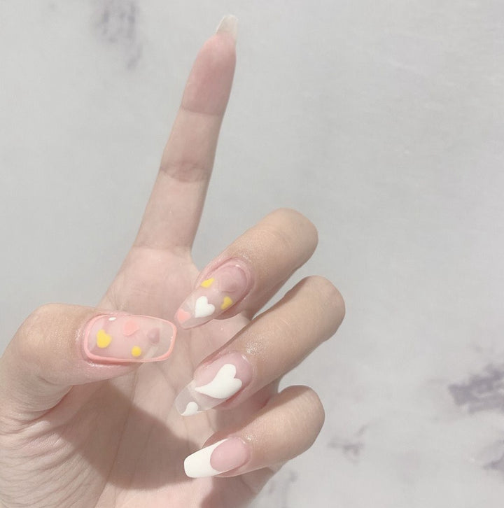Dekorative Herz-Nagelkunst-Tipps Karnz