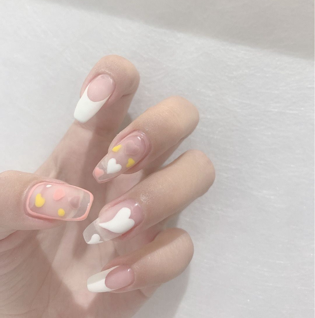 Dekorative Herz-Nagelkunst-Tipps Karnz