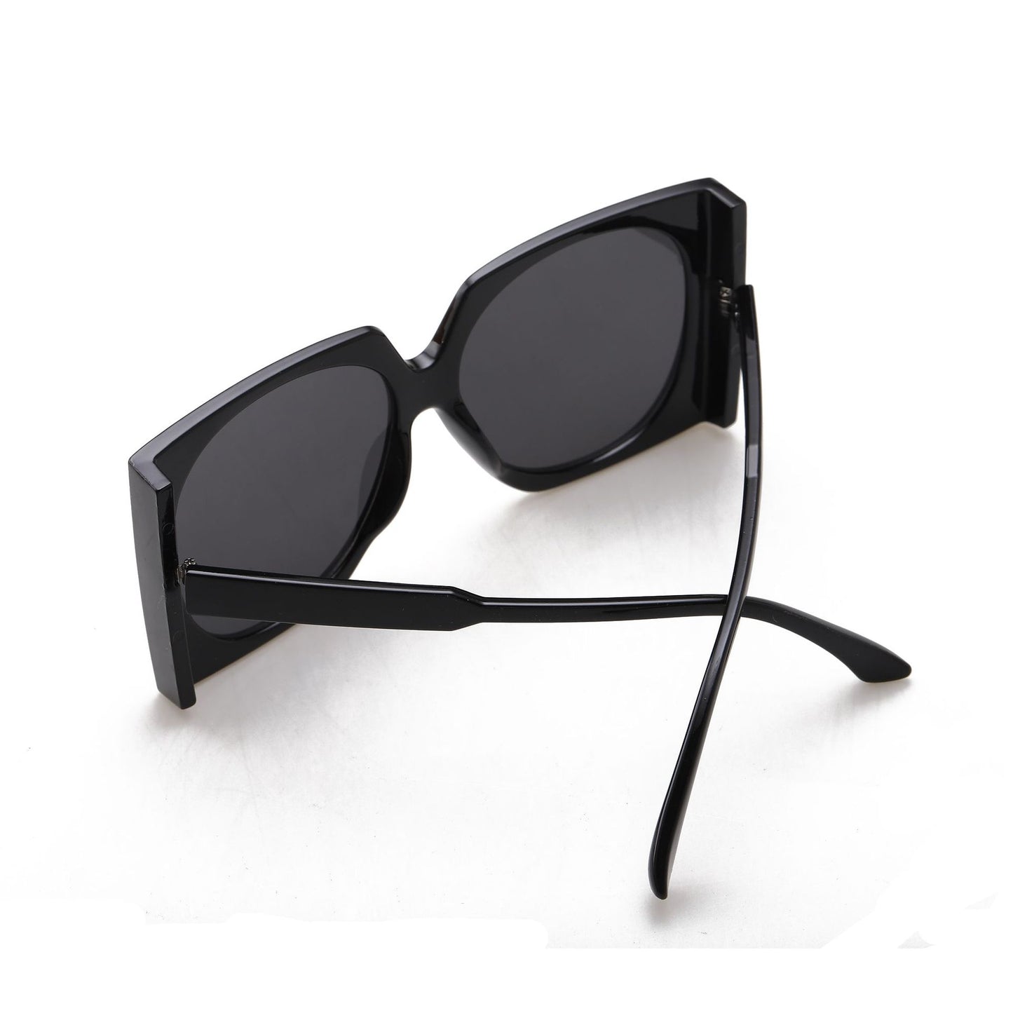 Damen Oversized Sonnenbrille im eleganten Rahmen Karnz