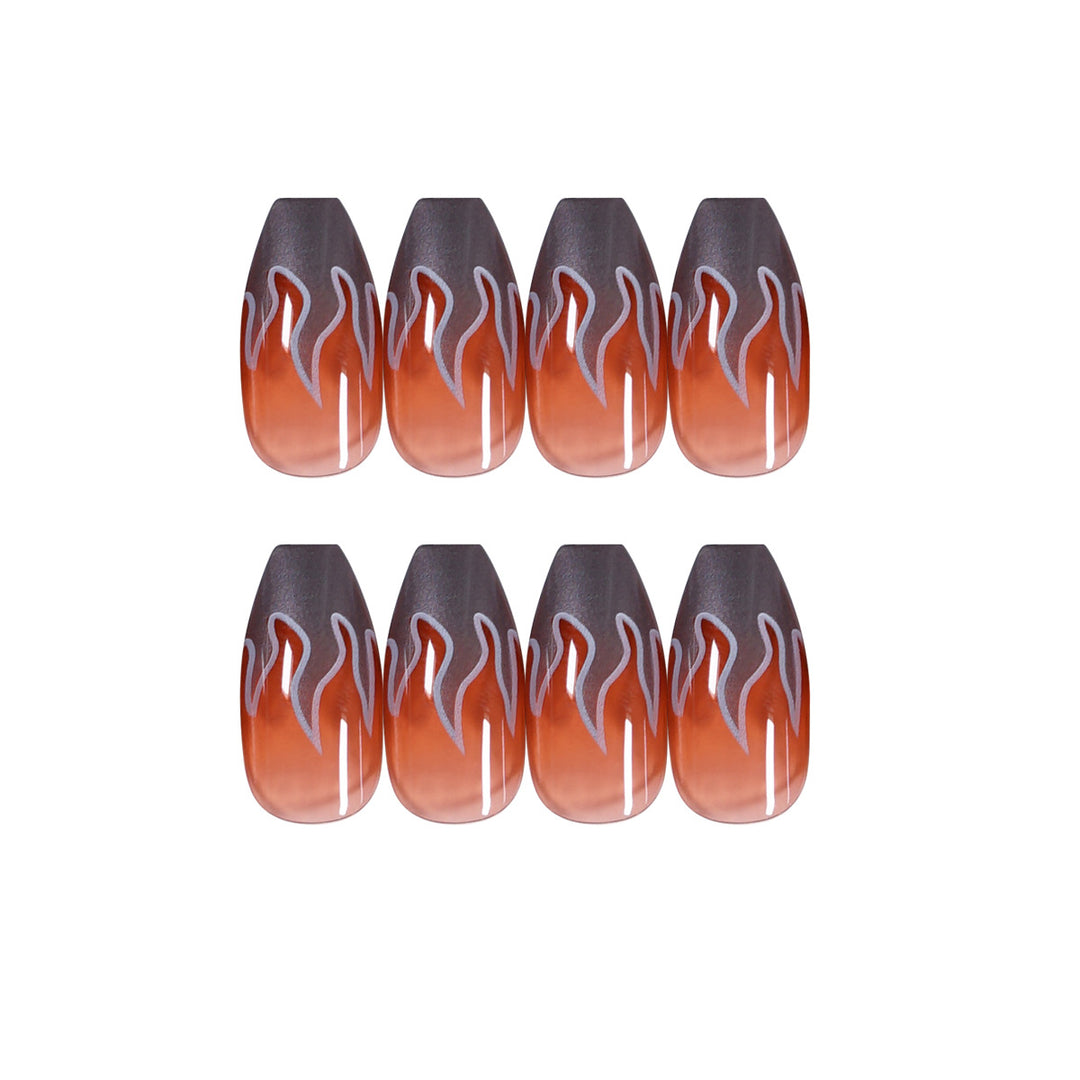 Künstliche Nagelkunst mit Feuerdesign Karnz