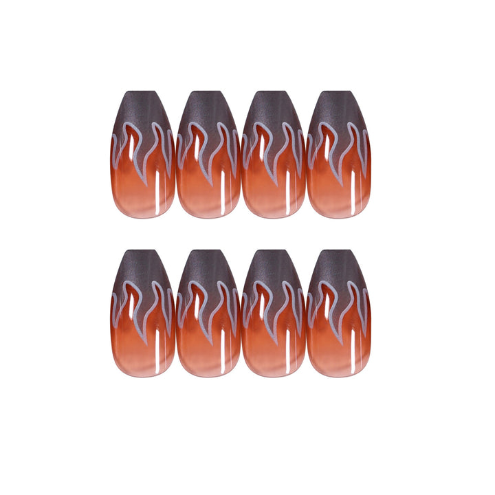 Künstliche Nagelkunst mit Feuerdesign Karnz