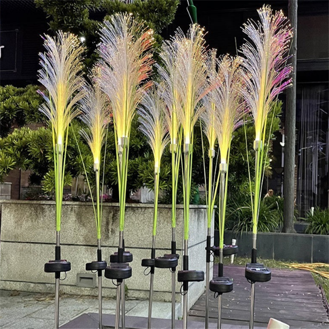 Solar Rattan Gartenlampe - Bunte LED Gartenbeleuchtung mit IP65 wasserdichtem Schutz | Karnz